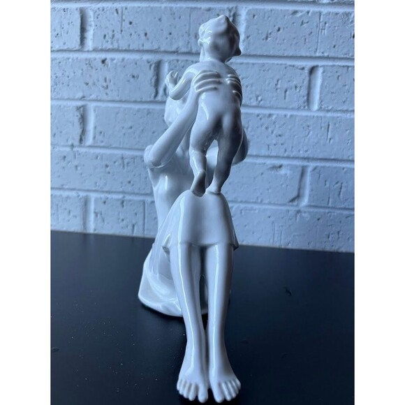 Kaiser West Germany Bisque Porcelain Mother Holding Child Figurine Signed & 398 - Picture 3 of 15